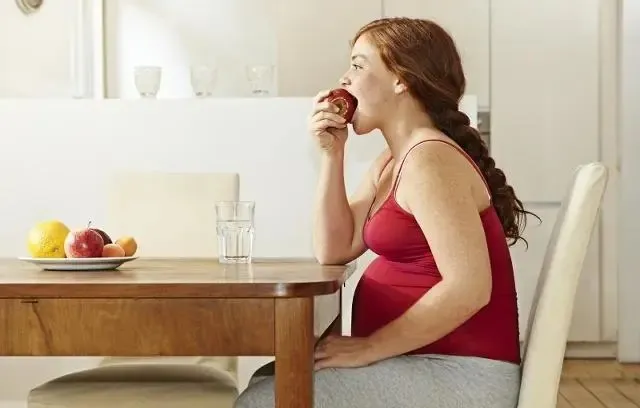 孕期增重多少正常？揭秘怀孕女生的体重焦虑！